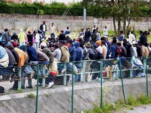 Во Франции началось строительство стены для защиты от беженцев