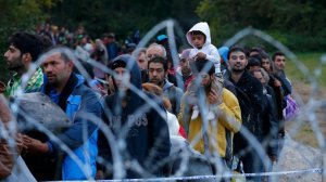 В Венгрии нелегальным мигрантам запретили свободно передвигаться по стране